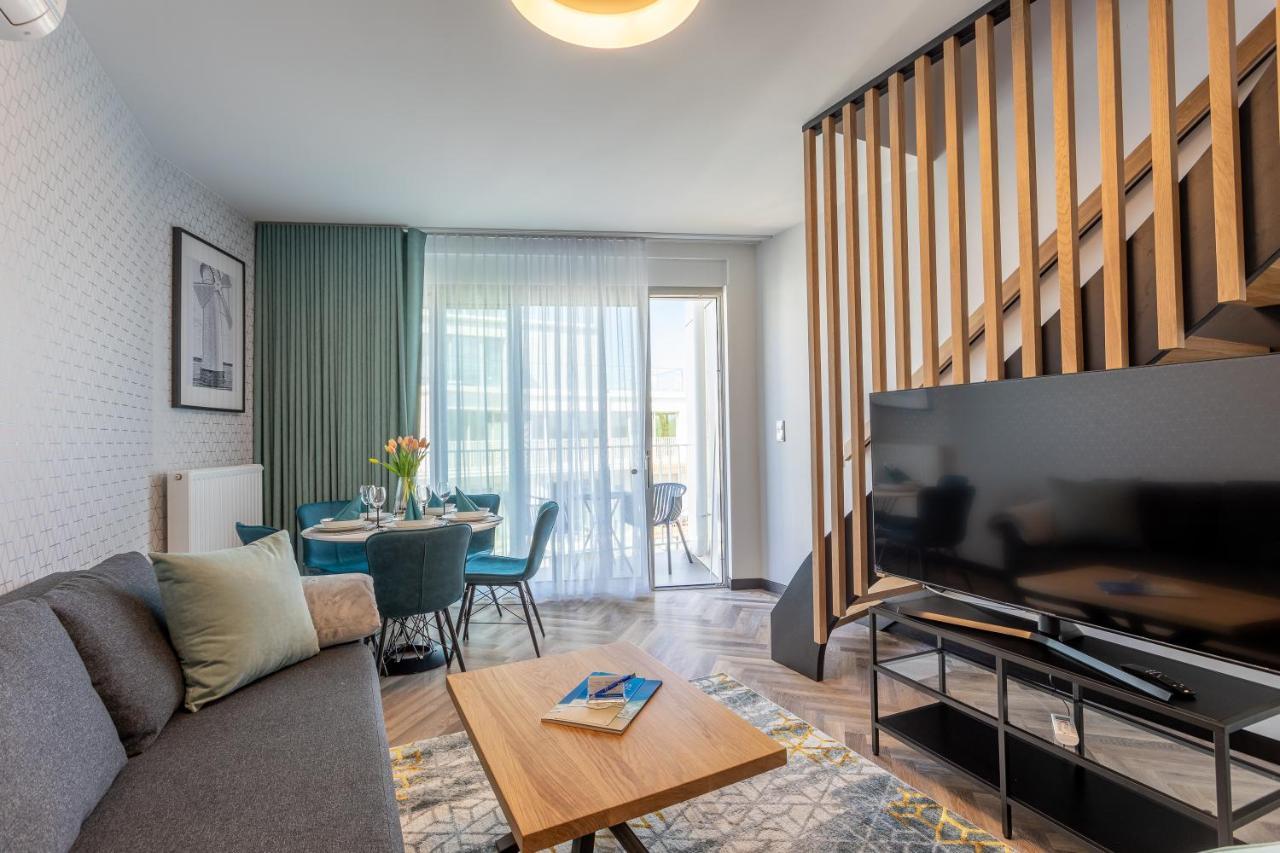 Apartpark - Ambria Apartments シフィノウイシチェ エクステリア 写真
