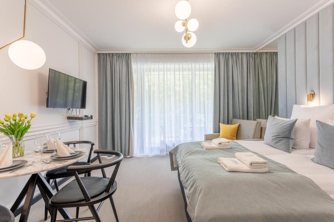 Apartpark - Ambria Apartments シフィノウイシチェ エクステリア 写真