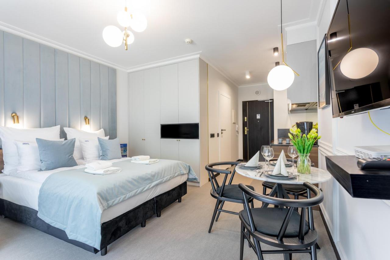 Apartpark - Ambria Apartments シフィノウイシチェ エクステリア 写真
