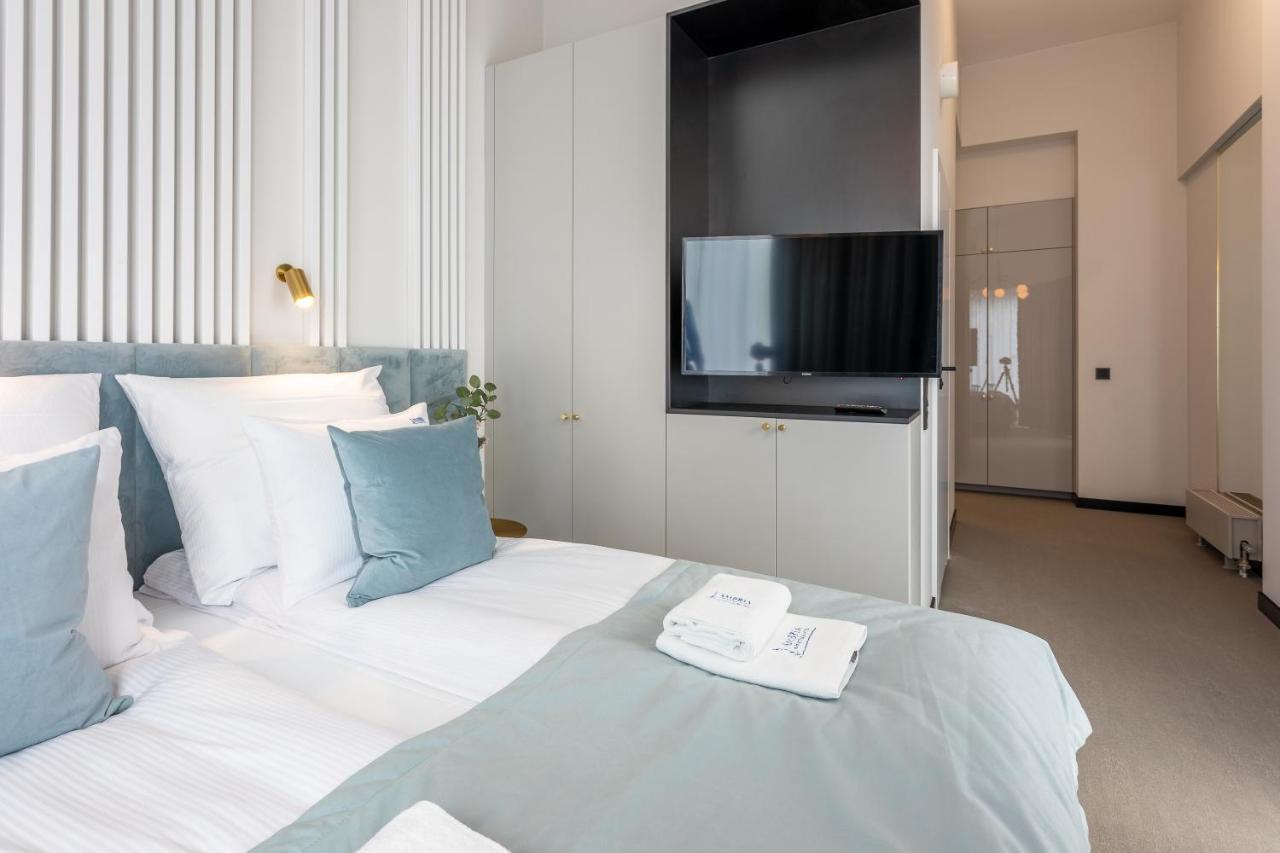 Apartpark - Ambria Apartments シフィノウイシチェ エクステリア 写真