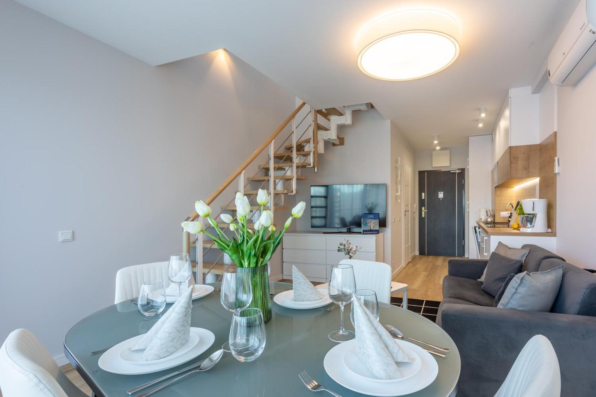 Apartpark - Ambria Apartments シフィノウイシチェ エクステリア 写真