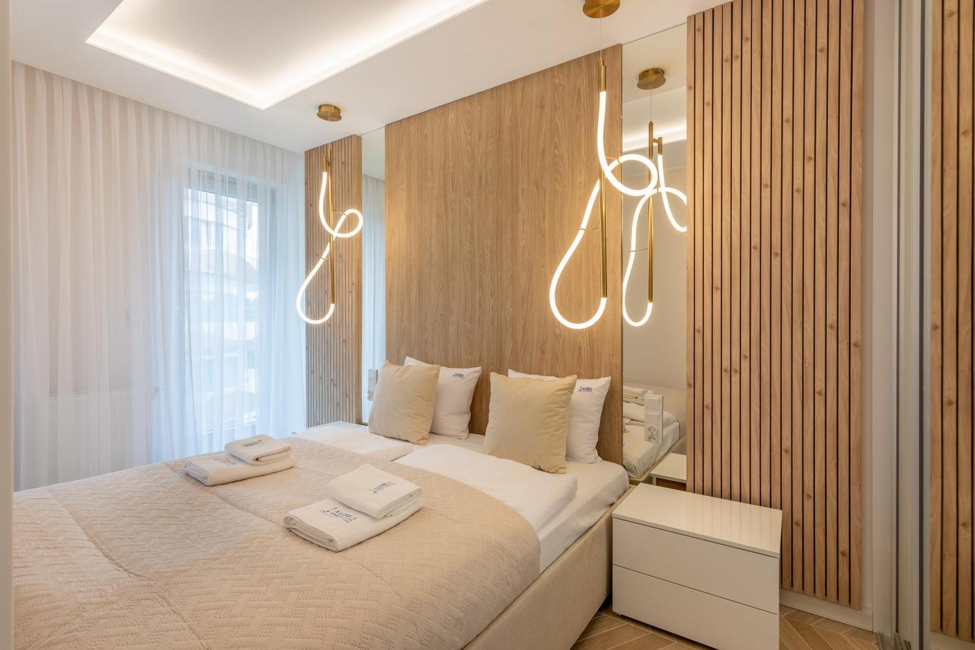 Apartpark - Ambria Apartments シフィノウイシチェ エクステリア 写真